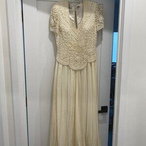 GOWN!! Pearl Beaded! 100% silk lining.